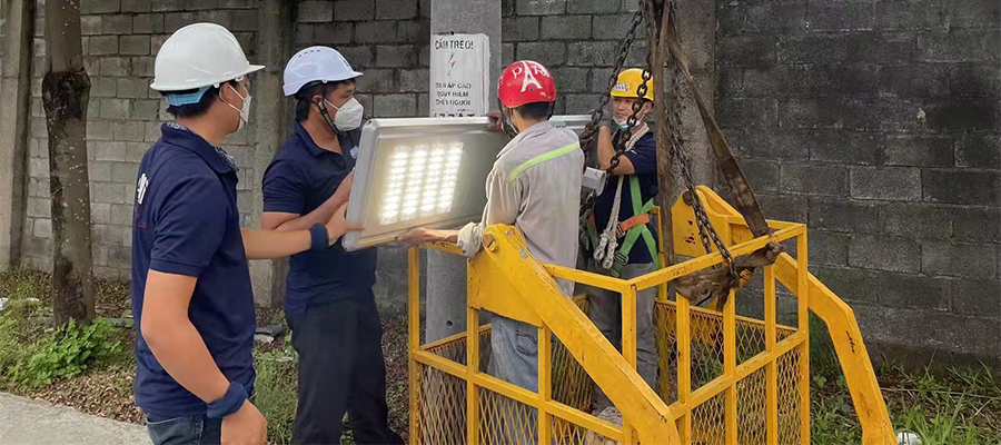 solar powered street lights